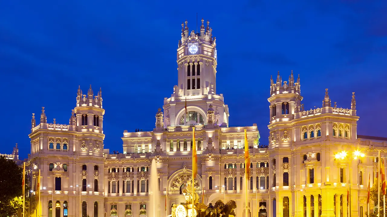 Visit one of Spain's most famous cities, Madrid, while considering several important rules and tips to help you enjoy your stay and plan your trip well in advance.