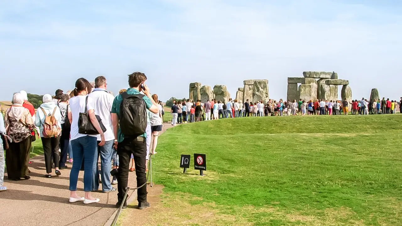 Windsor Castle, Bath and Stonehenge Tour