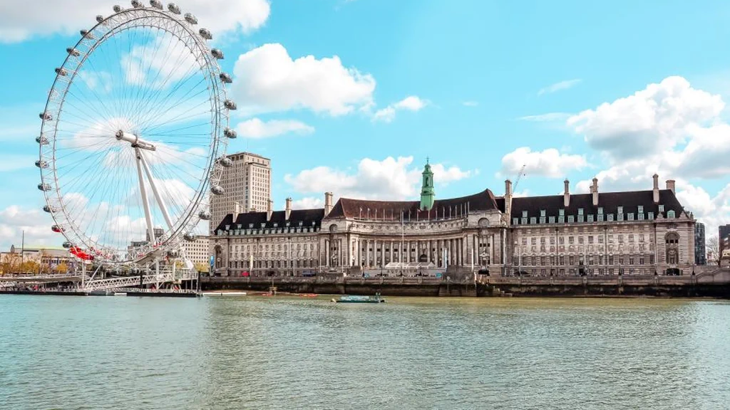 Afternoon Tea Cruise On The River Thames