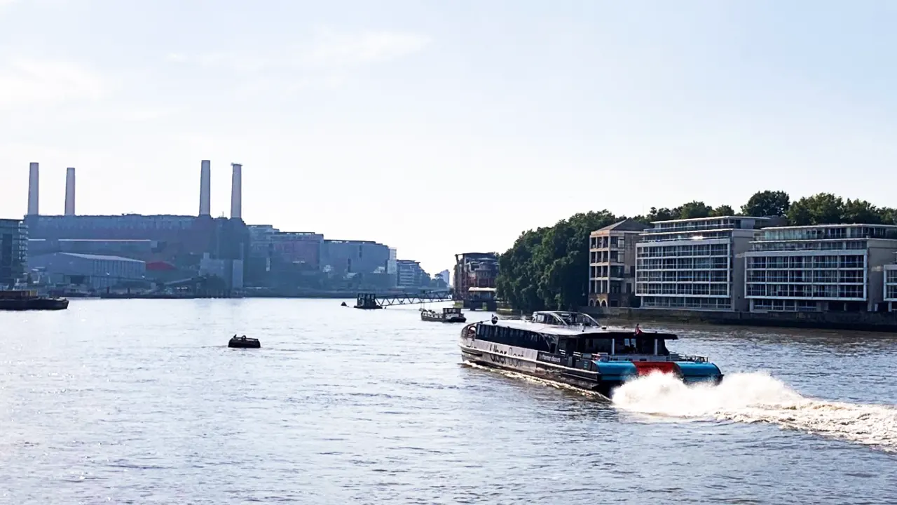 Uber Boat by Thames (Return & return)