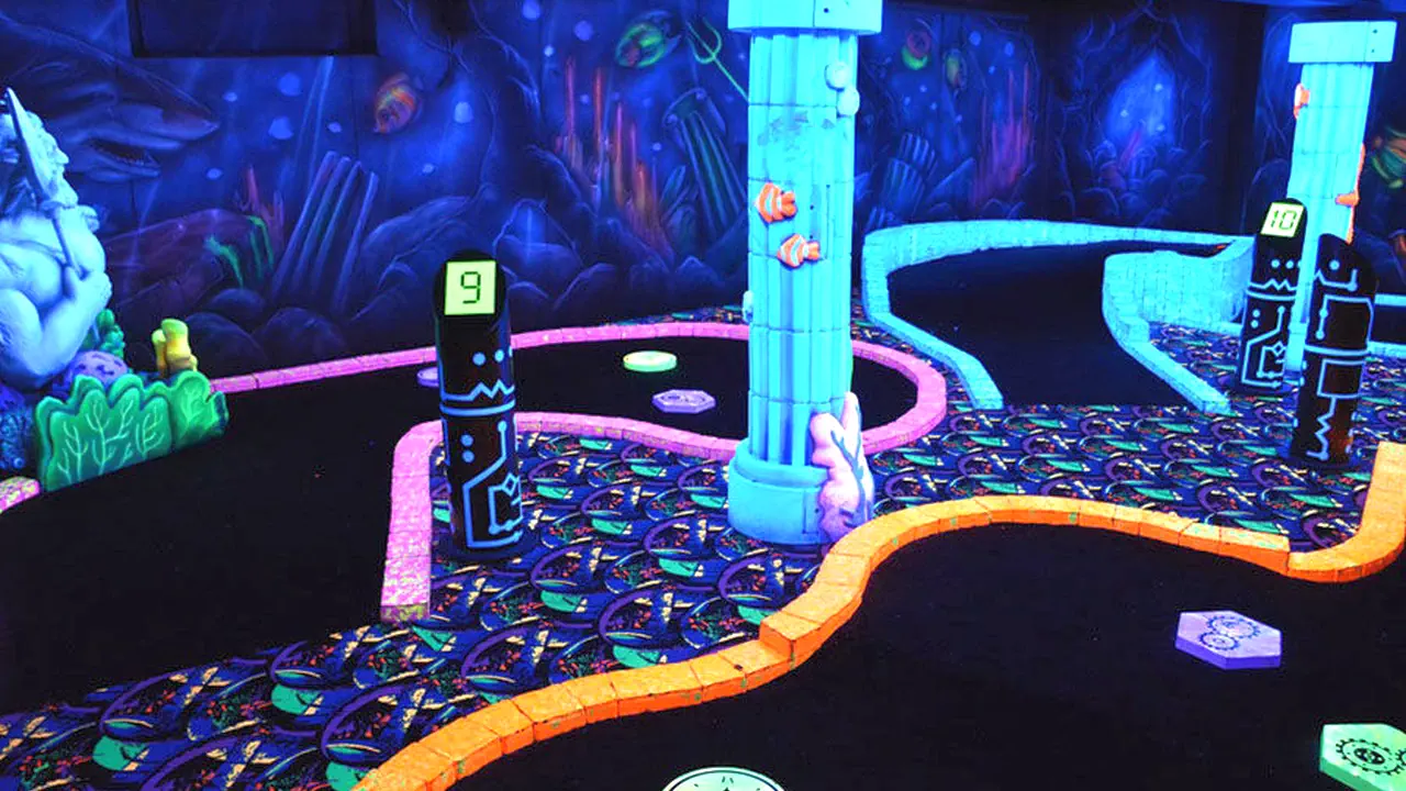 12 Hole Glow-in-the-Dark Minigolf