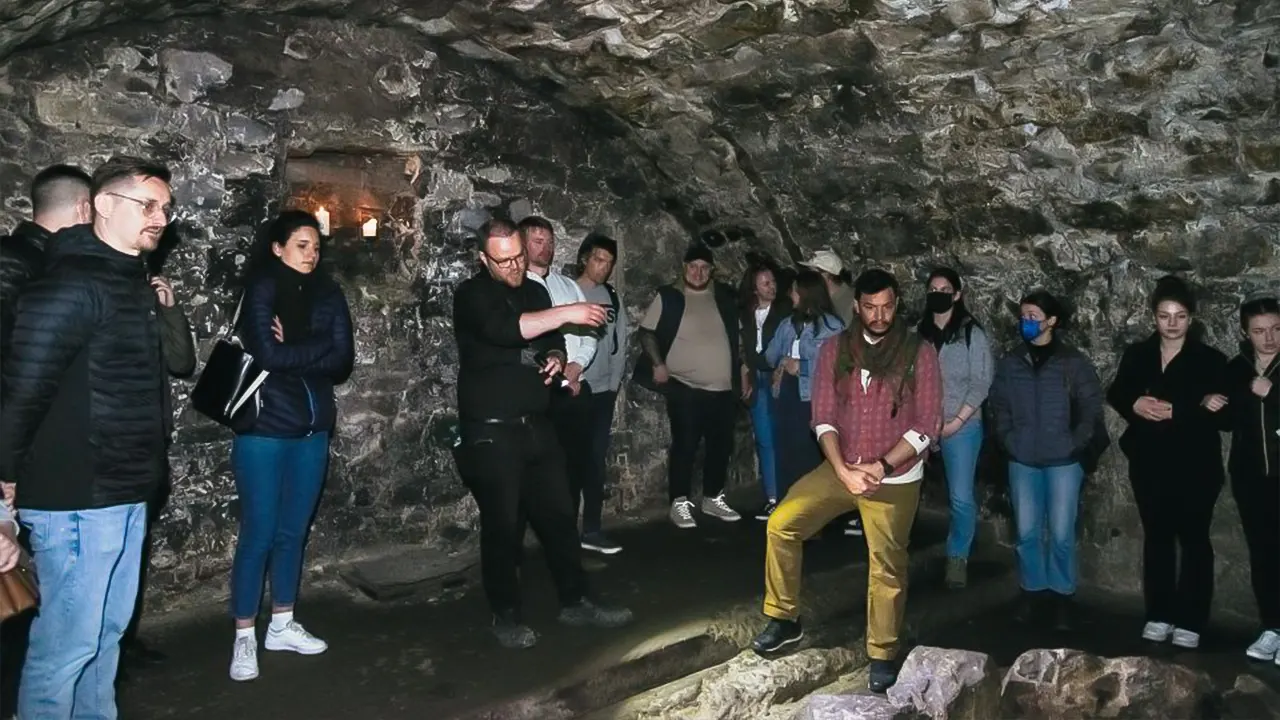 Underground Vaults Tour