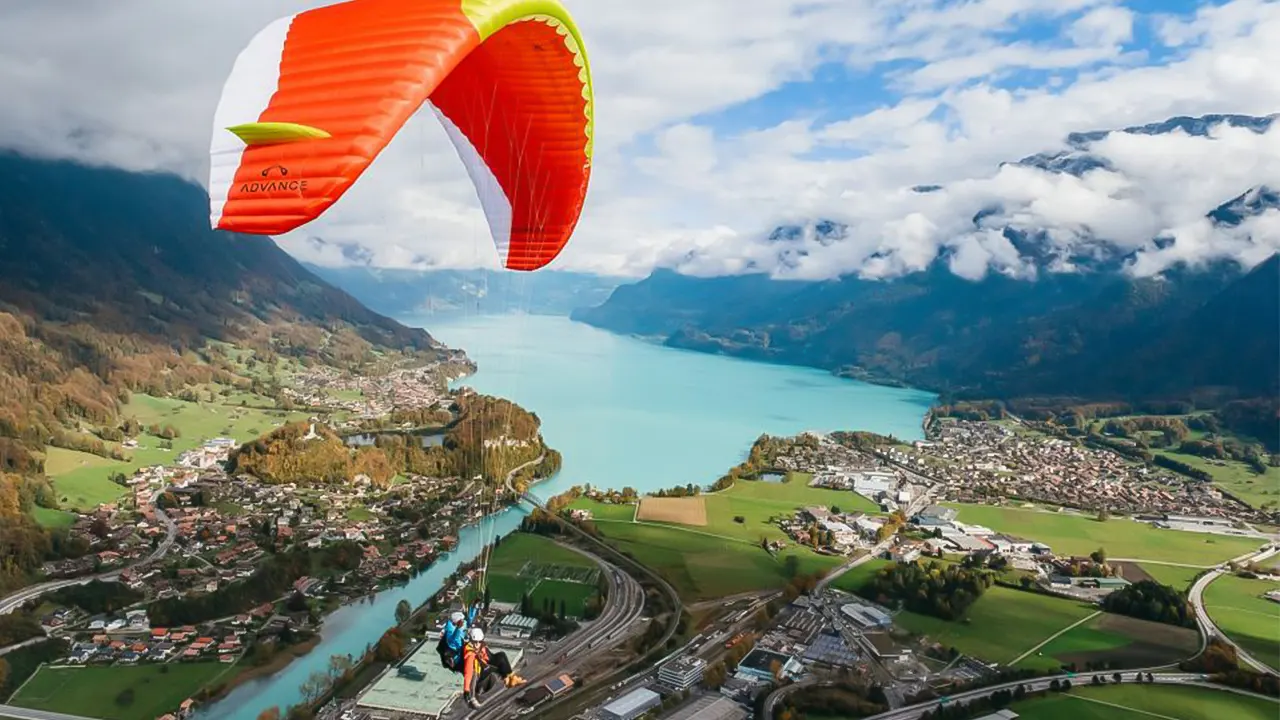 Paragliding aviation