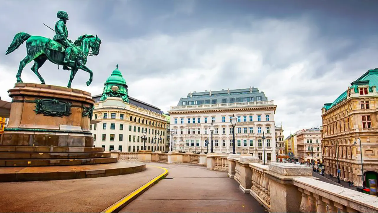 City Highlights Guided Bike Tour