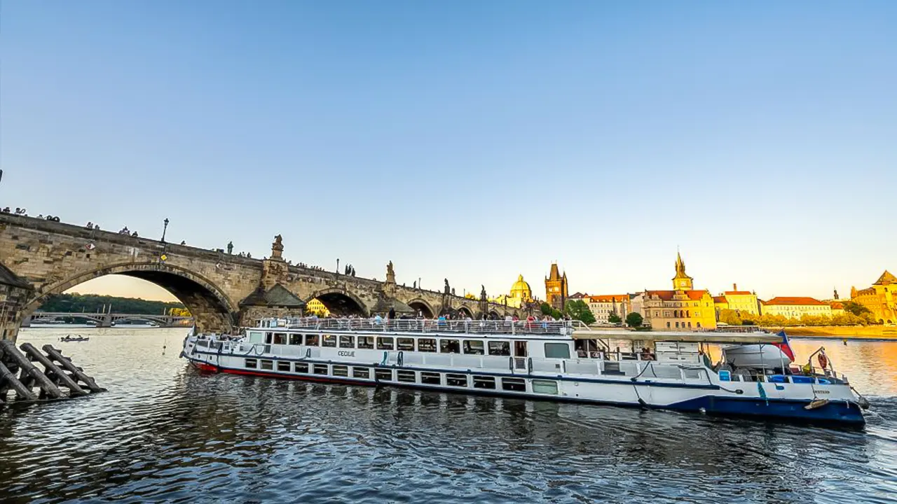 Vltava River Night Cruise with Buffet