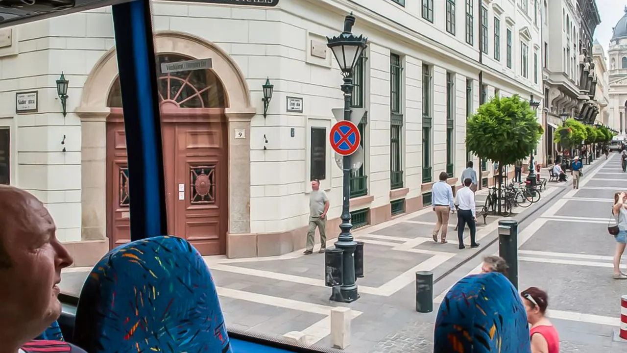 Floating Bus Tour by Land and Water