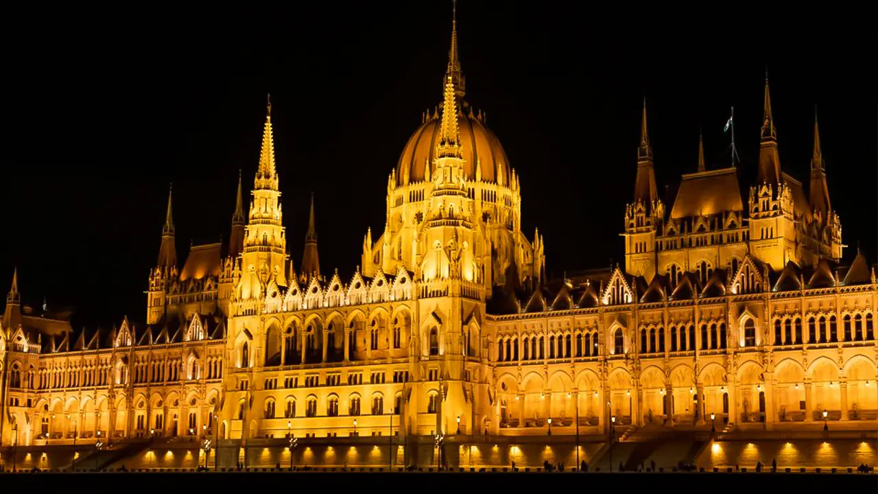 Candlelit Dinner River Cruise with Live Music