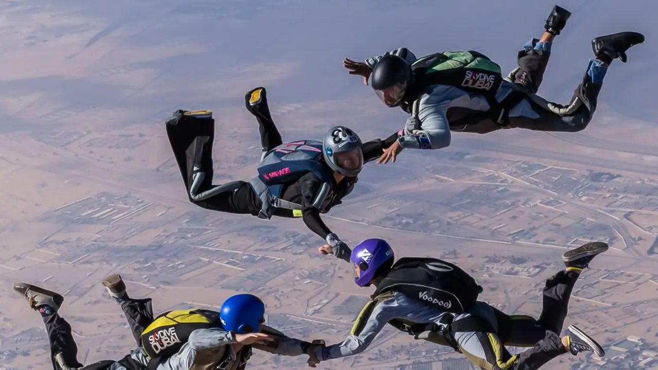 Skydiving experience in the palm