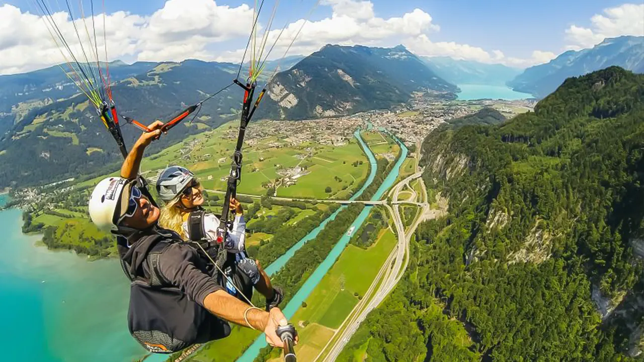 Paragliding aviation