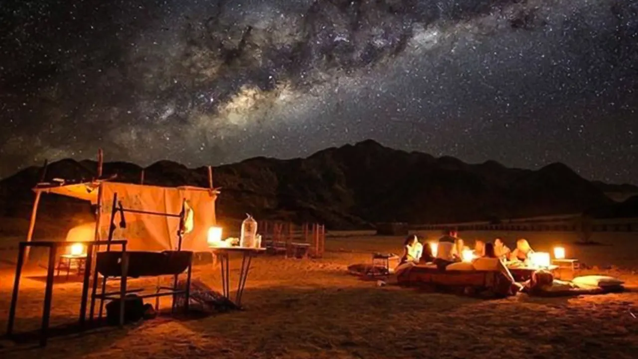 Star Watching Desert Adventure by Jeep with Dinner.