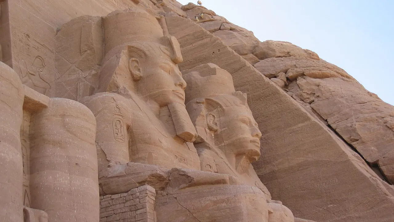 Excursion to the temple of Abu Simbel with lunch