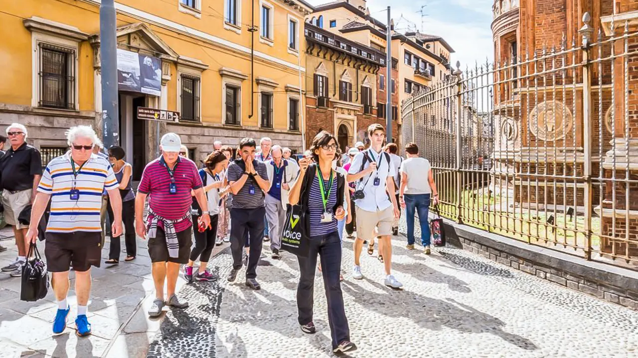 Guided walking tour and one last dinner