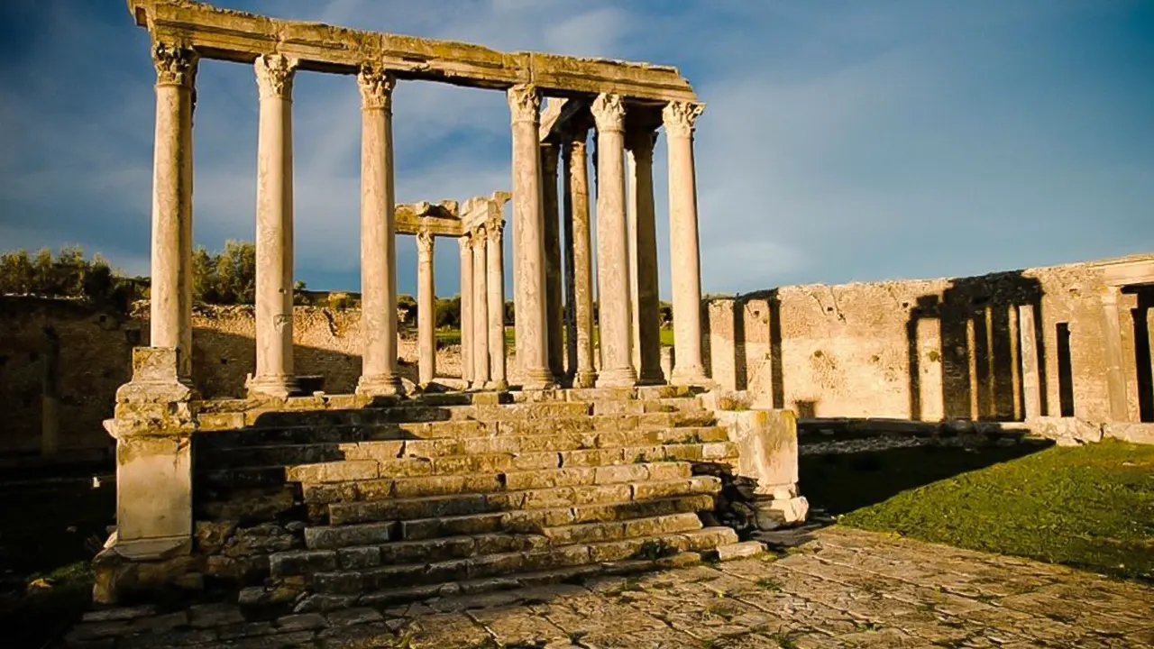 Dougga & Bulla Regia with Lunch