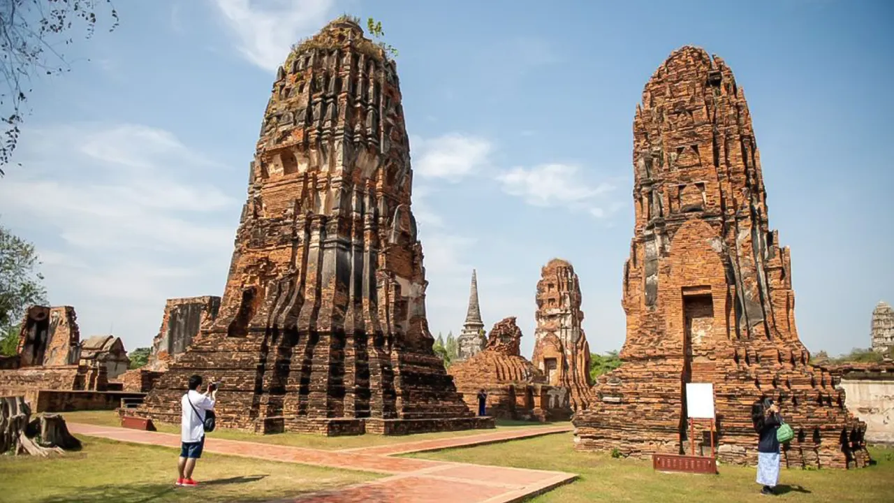 Excursion in Ayutthaya Historical Park