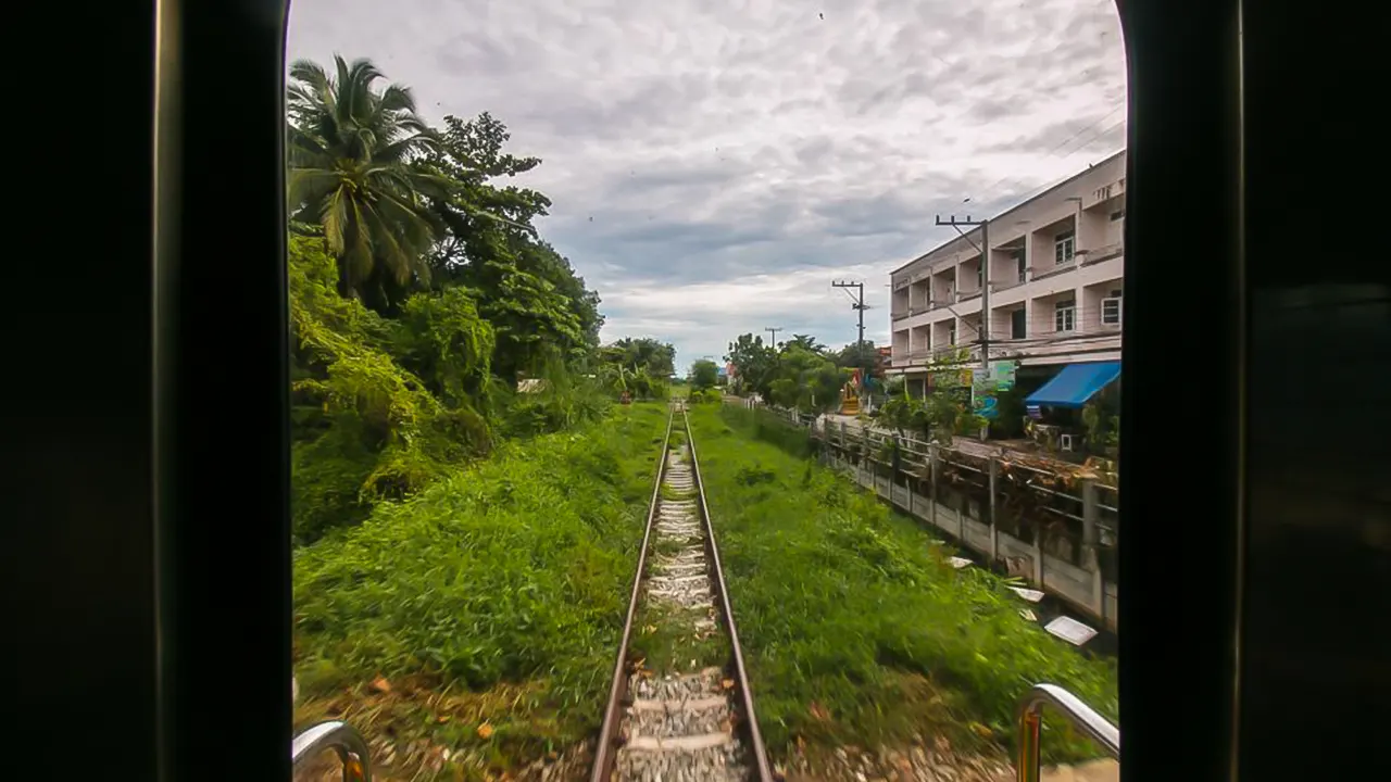 Damnoen Saduak Market and Maeklong Railway Market