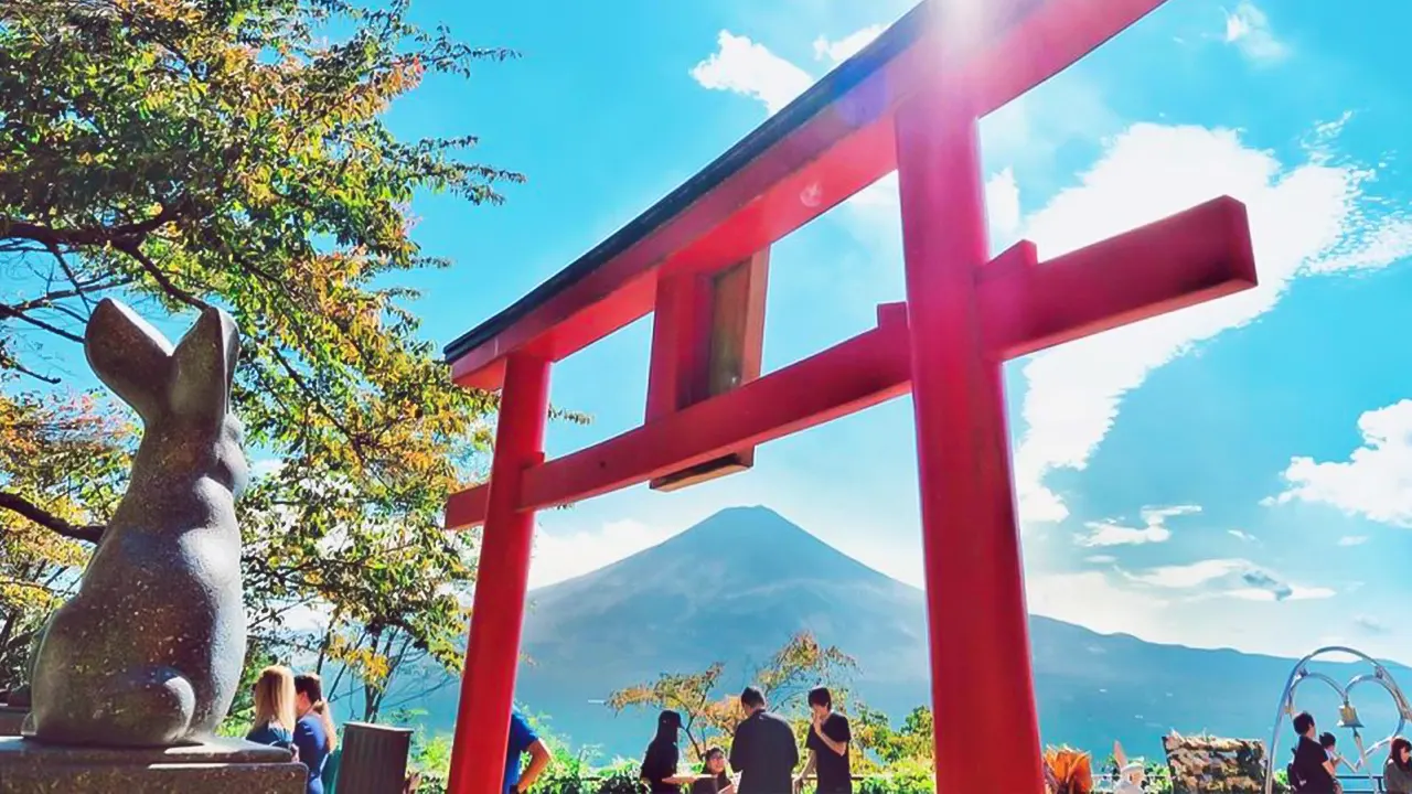 Mt.Fuji, Oshino Hakkai, and Onsen Hot Spring Day Trip