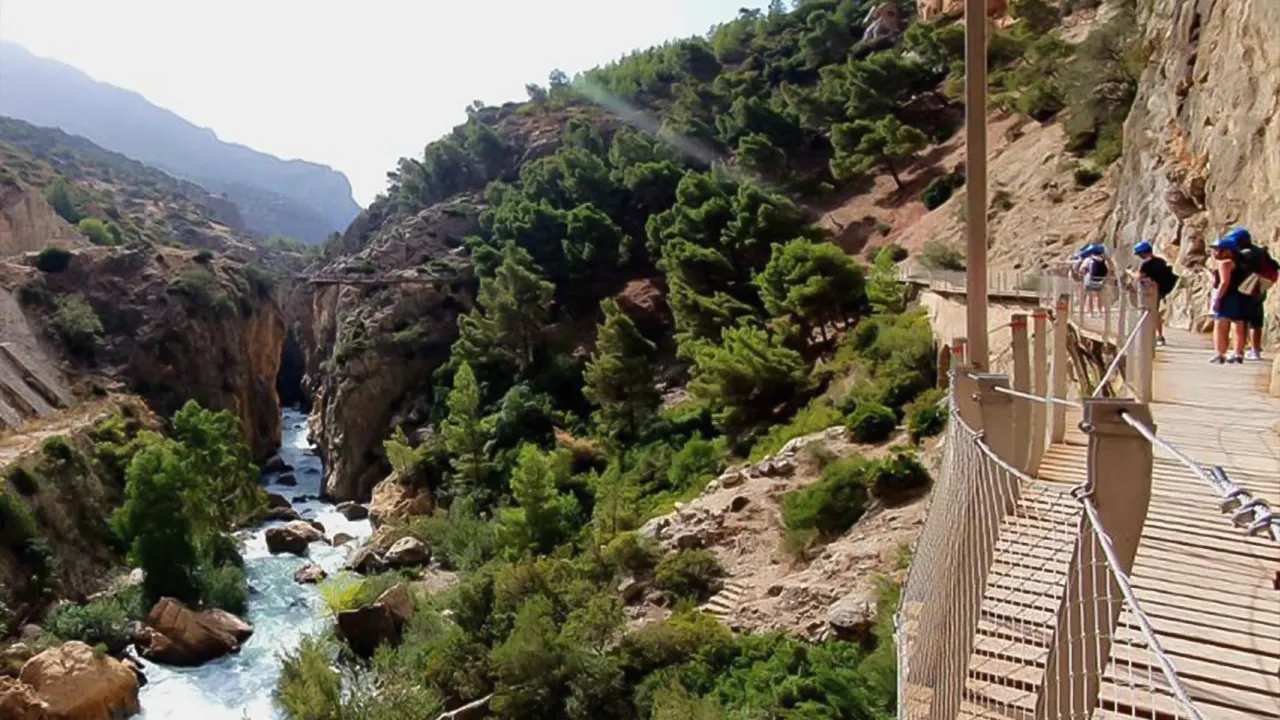 Caminito del Rey Guided Tour with Bus