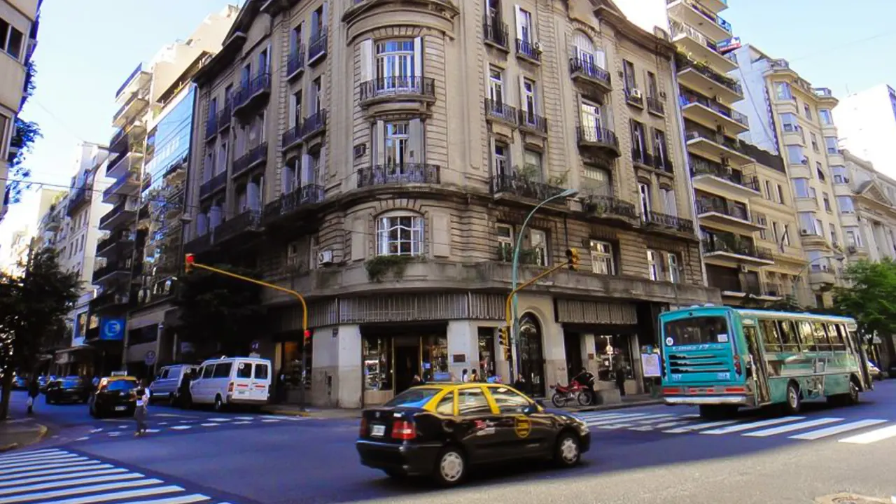 Walking Tour of the Recoleta Neighborhood in Buenos Aires