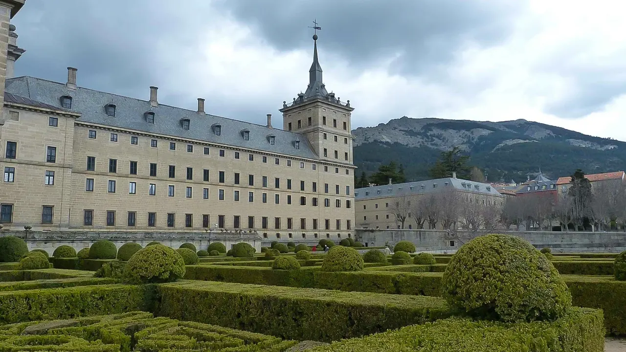 Escorial Monastery & Valley of the Fallen Tour