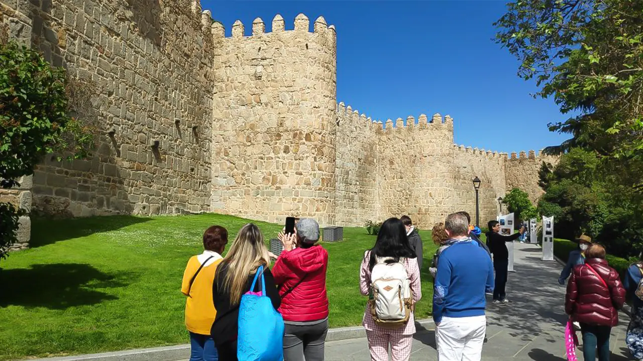 Avila and Segovia Day Trip with Tickets to Monuments