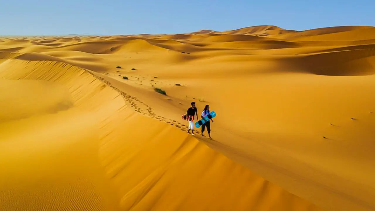 سفاري في الصحراء بسيارة رباعية الدفع مع وجبات خفيفة ونقل