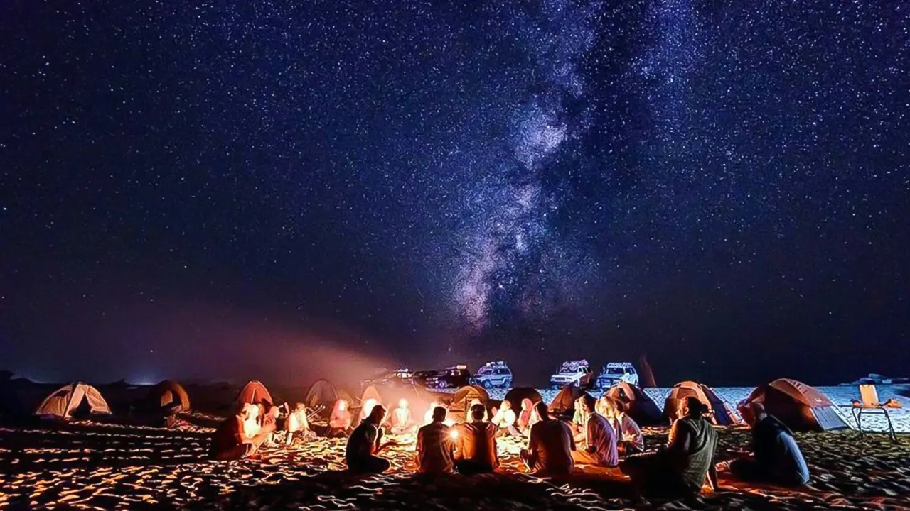 Star Watching Desert Adventure by Jeep with Dinner.