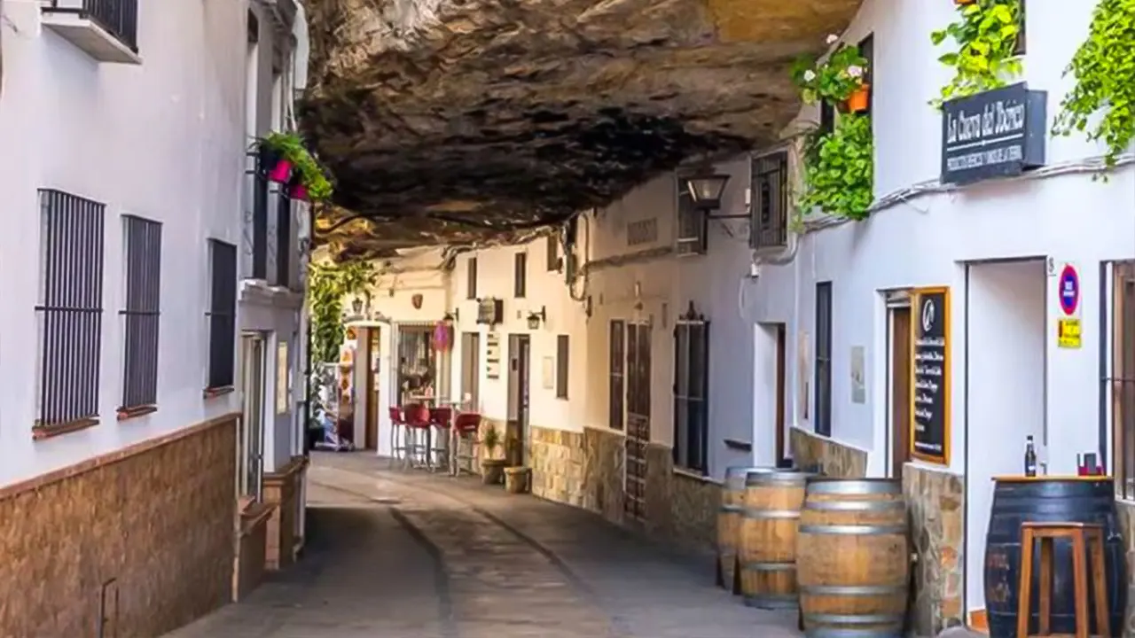 Ronda and Setenil de las Bodegas Day Trip